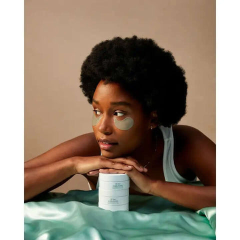Off Duty Sea Algae + Bio-Peptide Eye Masks in use