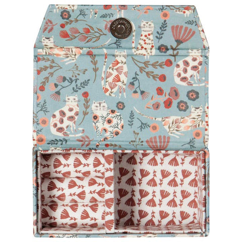 Canadian-designed travel jewelry case Vancouver