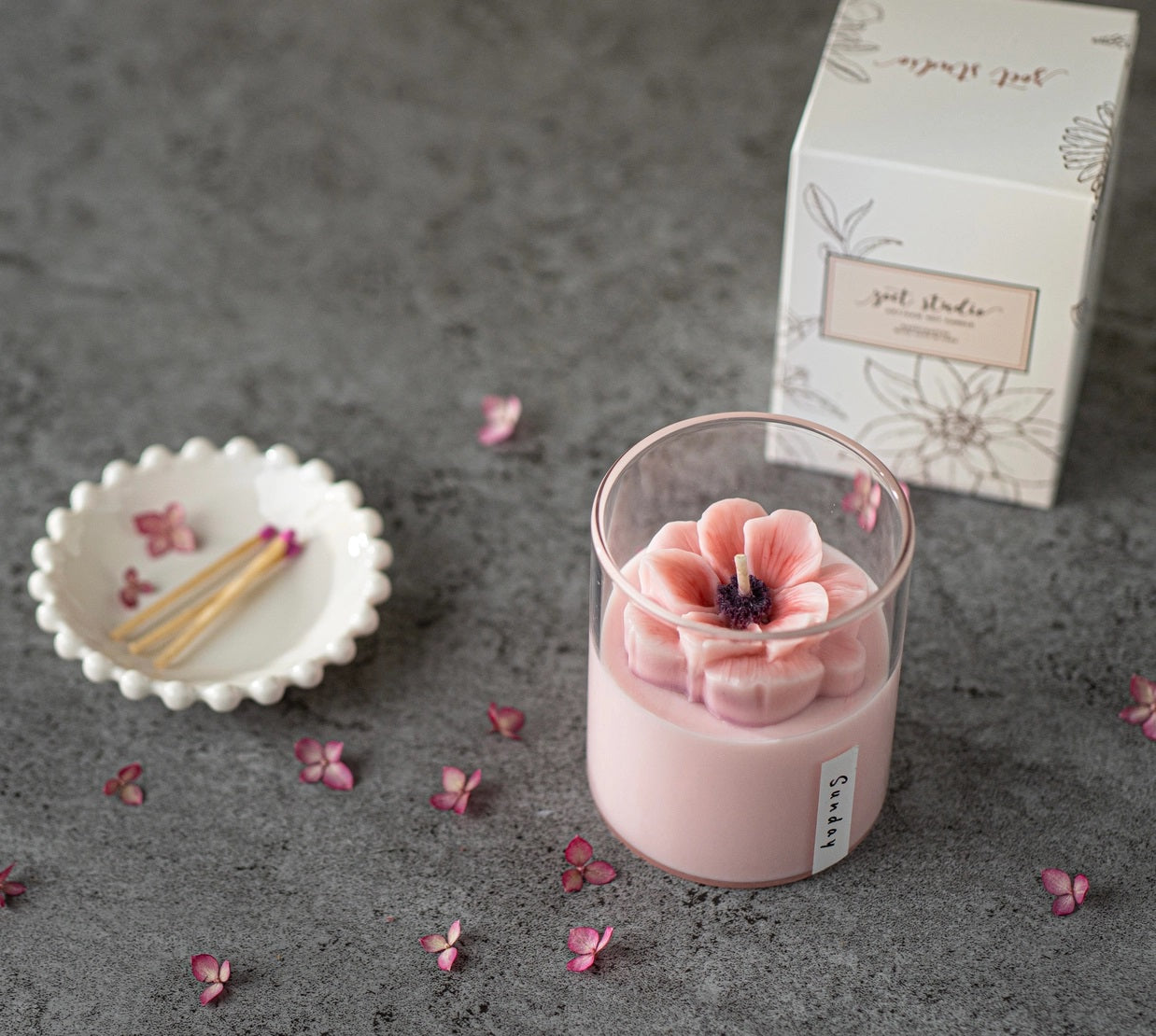 pink flower candle
